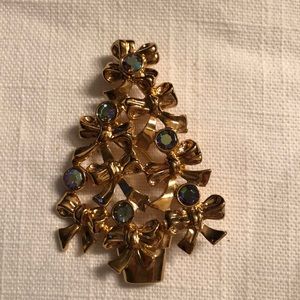 Avon brooch